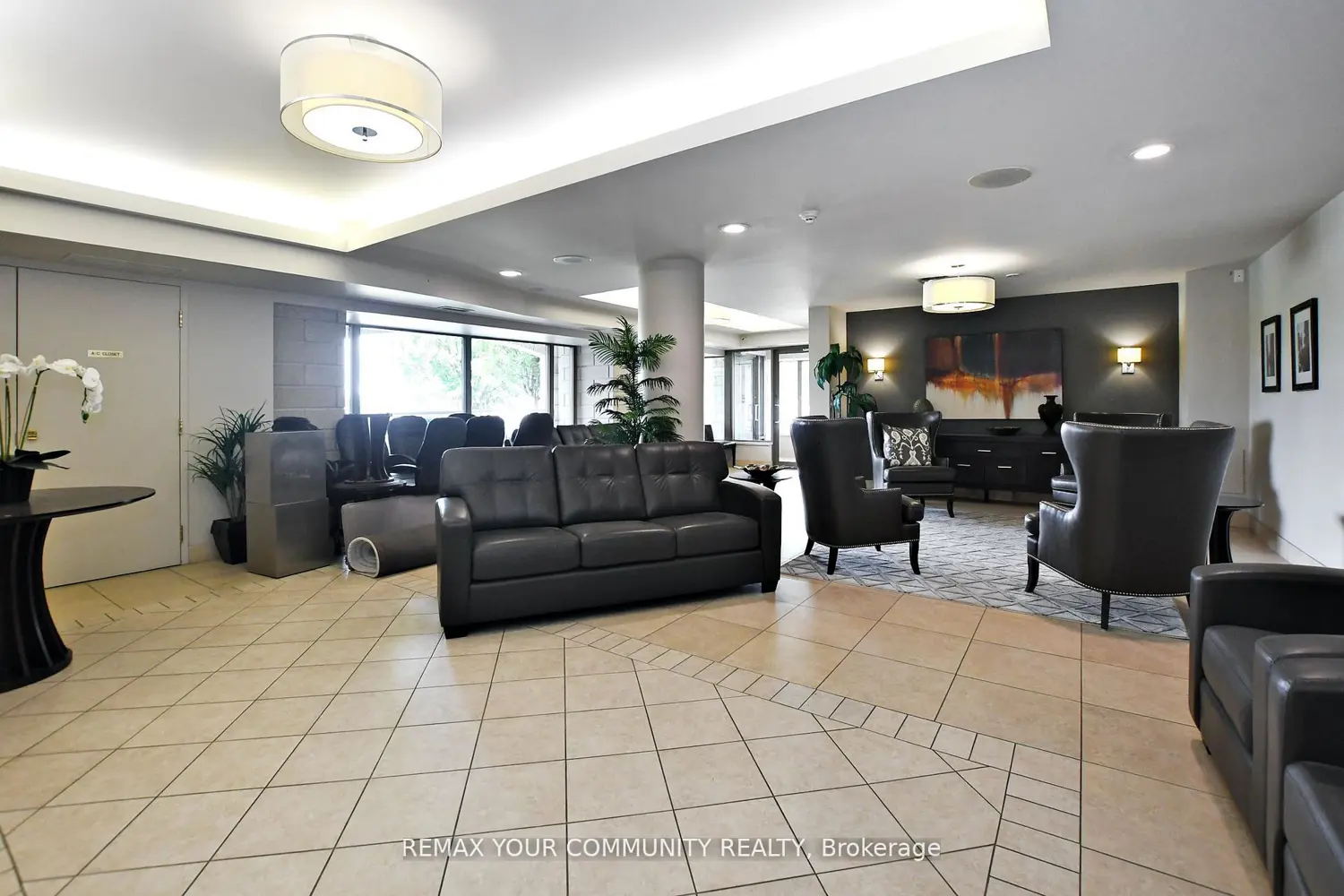 2500 Rutherford Road 502 photo 3