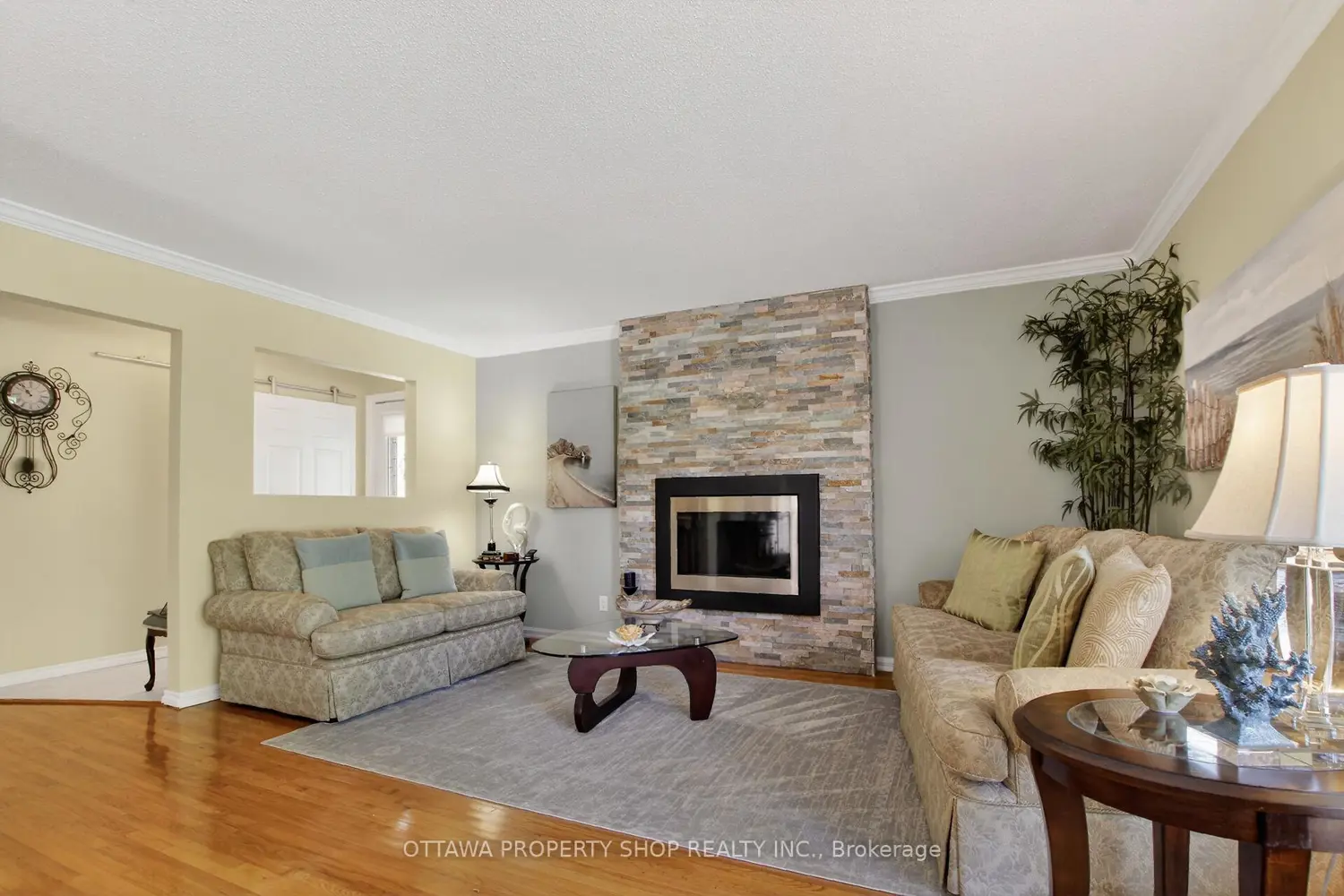 49 Country Lane photo 5