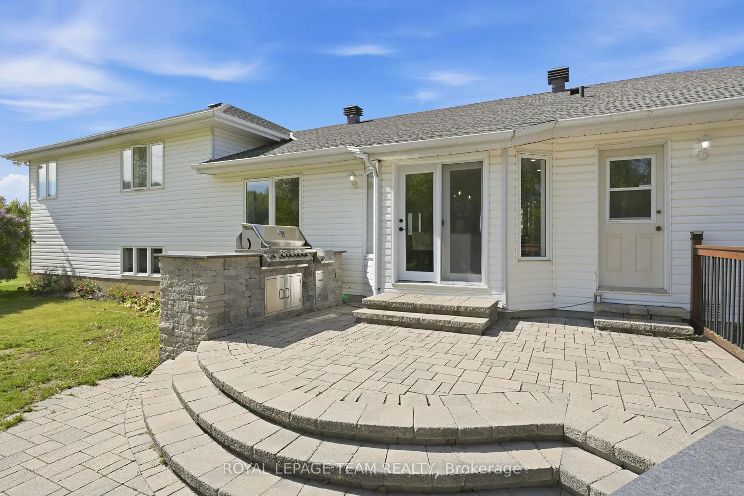 118 Rushing Brook Drive photo 4