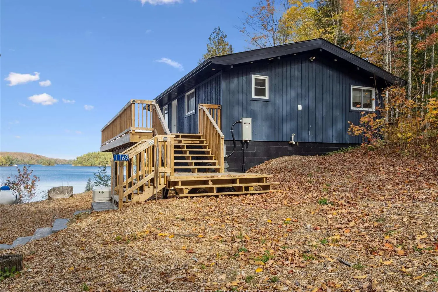 1085 Austin Lane photo 4