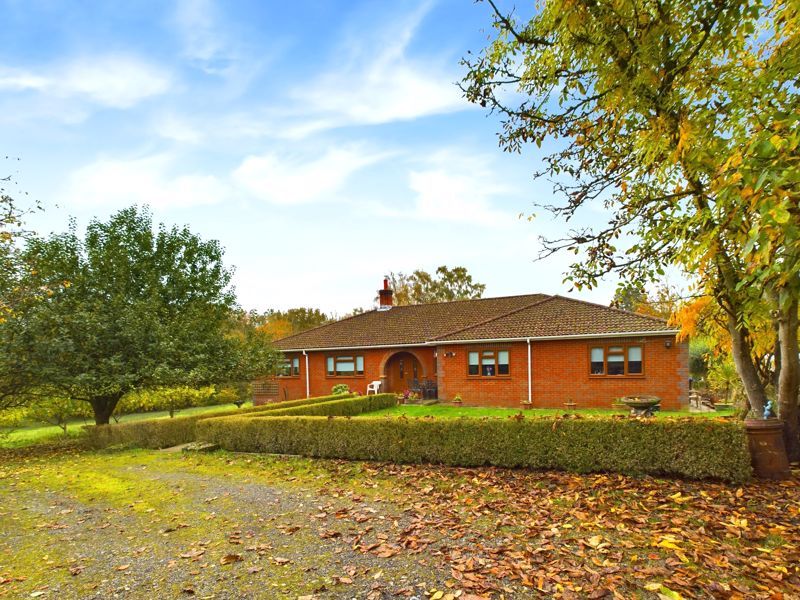 4 bed detached house for saleTandridge Hill Lane, Godstone RH9