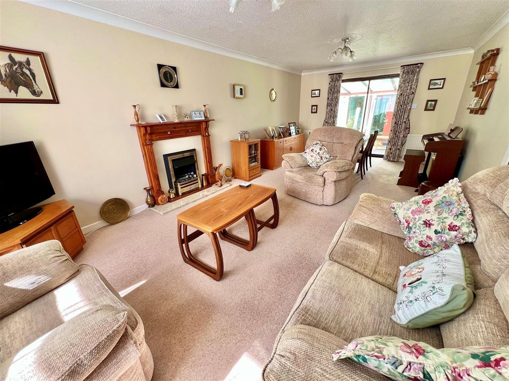 Additional image 3 of 3 bed detached bungalow for saleFreshwater, Isle Of Wight PO40