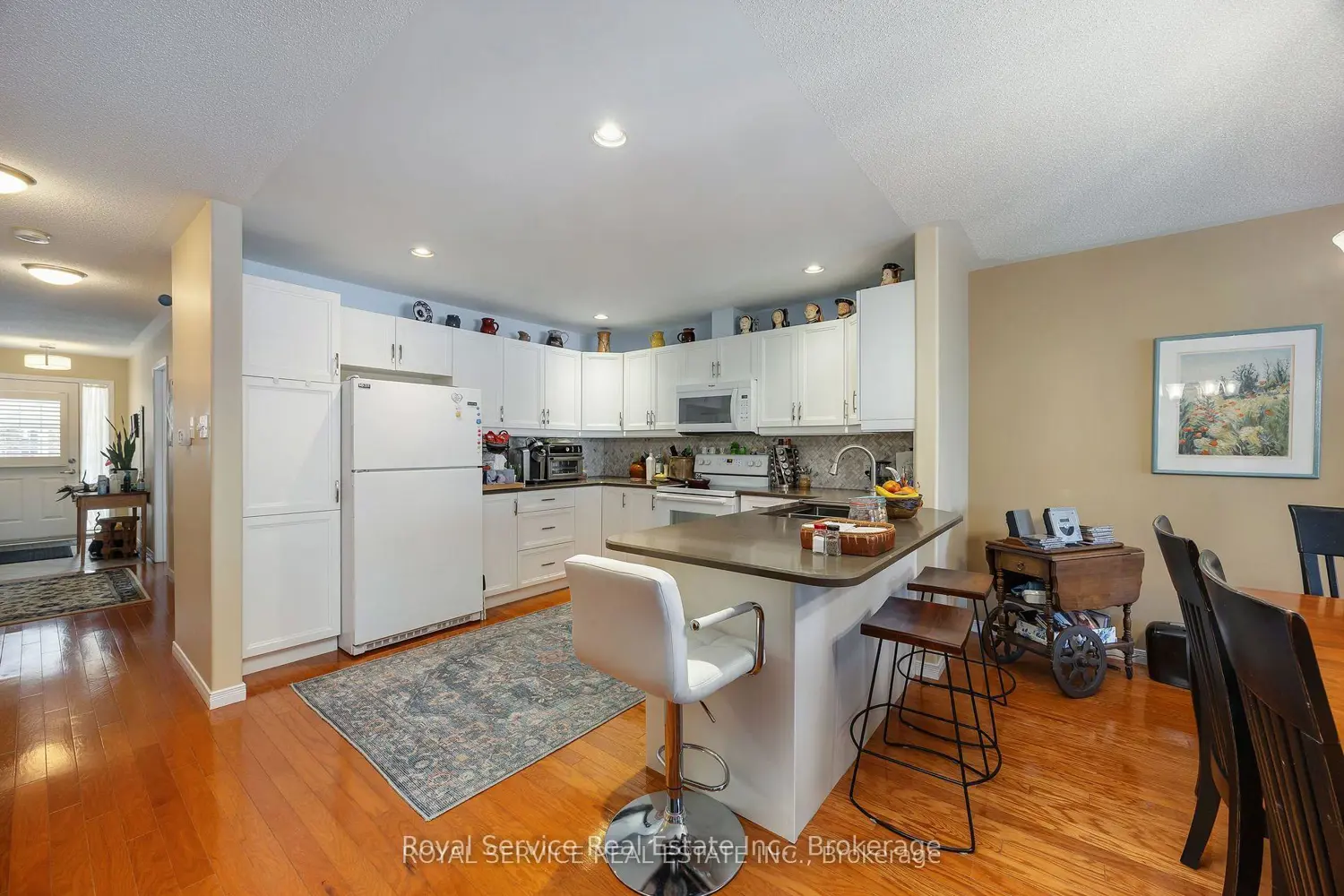 877 Wentworth Street 6 photo 5