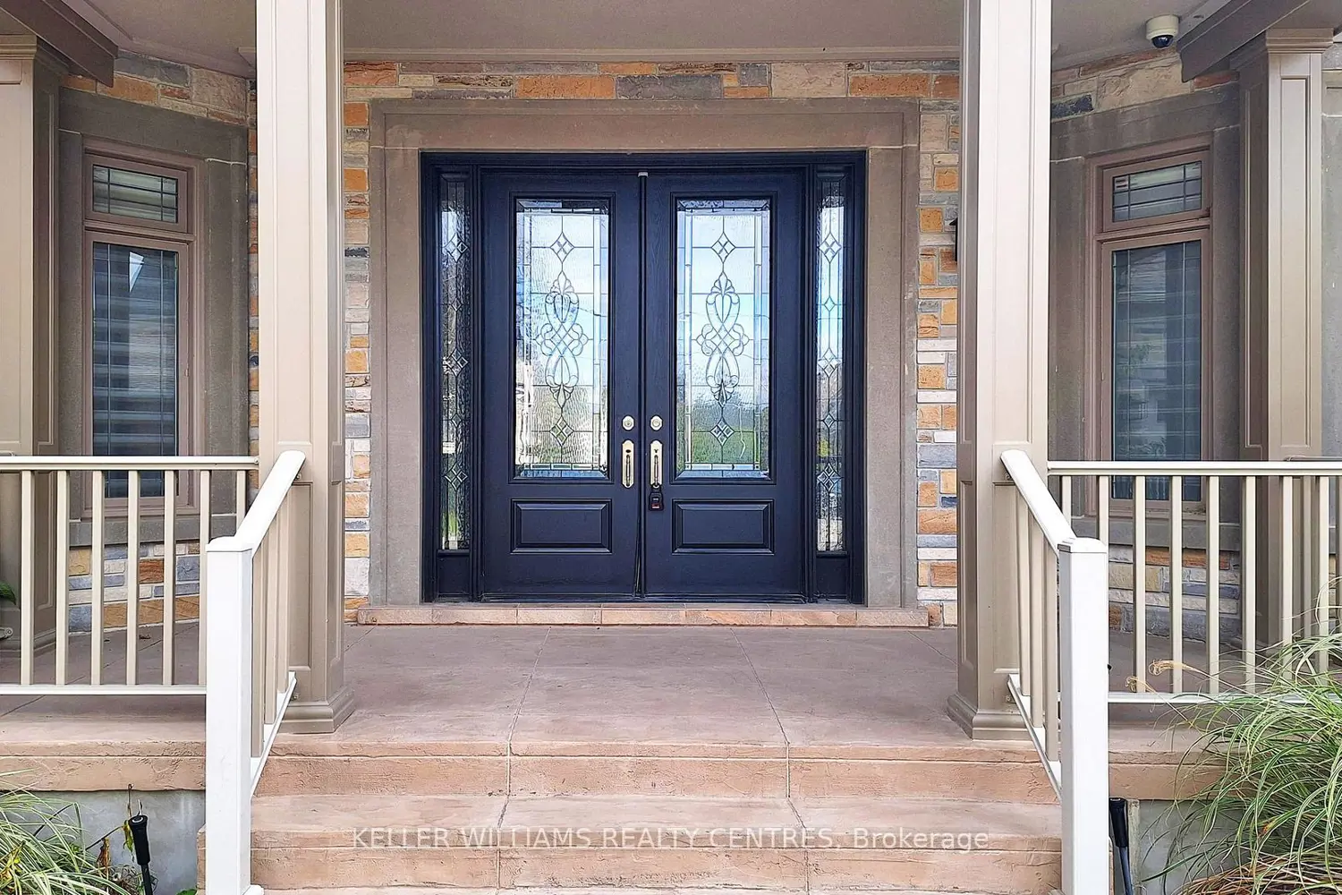 33 Maple Grove Avenue photo 4
