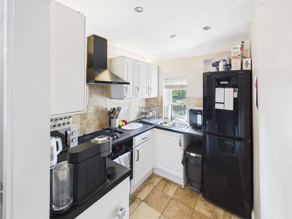 Additional image 11 of 2 bed maisonette for saleHillside Close, Chalfont St. Peter, Buckinghamshire SL9