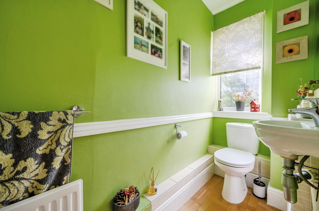 Additional image 11 of 5 bed detached house for saleKeble Lawns, Fairford, Gloucestershire GL7