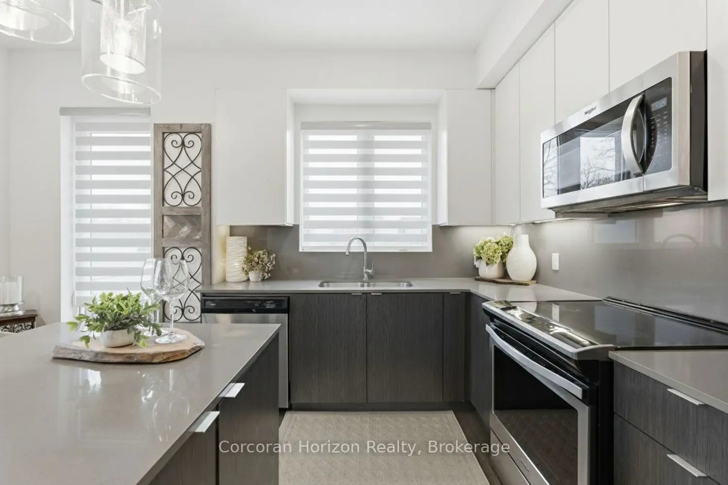 107 Concession Street 21 photo 5