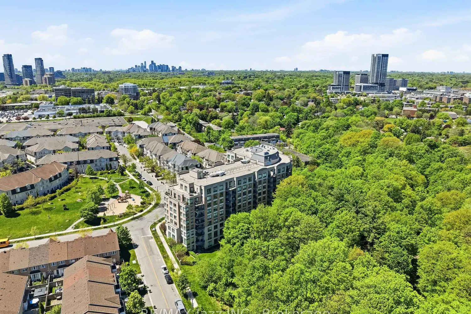 Additional image 11 of 16 Dallimore Circle 307
