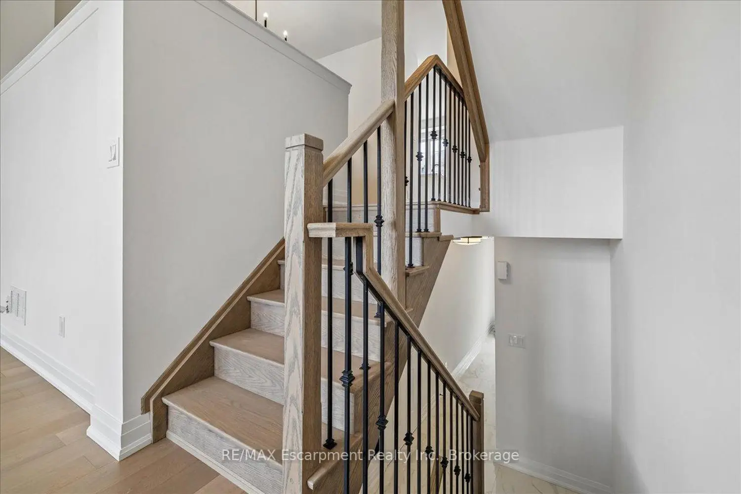 Additional image 5 of 2171 Fiddlers Way 36