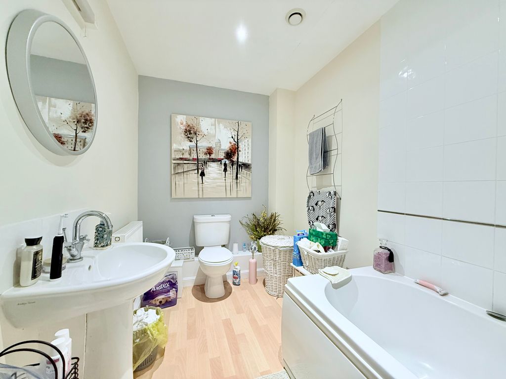Additional image 8 of 2 bed flat for saleLadbrooke Road, Cobholm, Great Yarmouth NR31