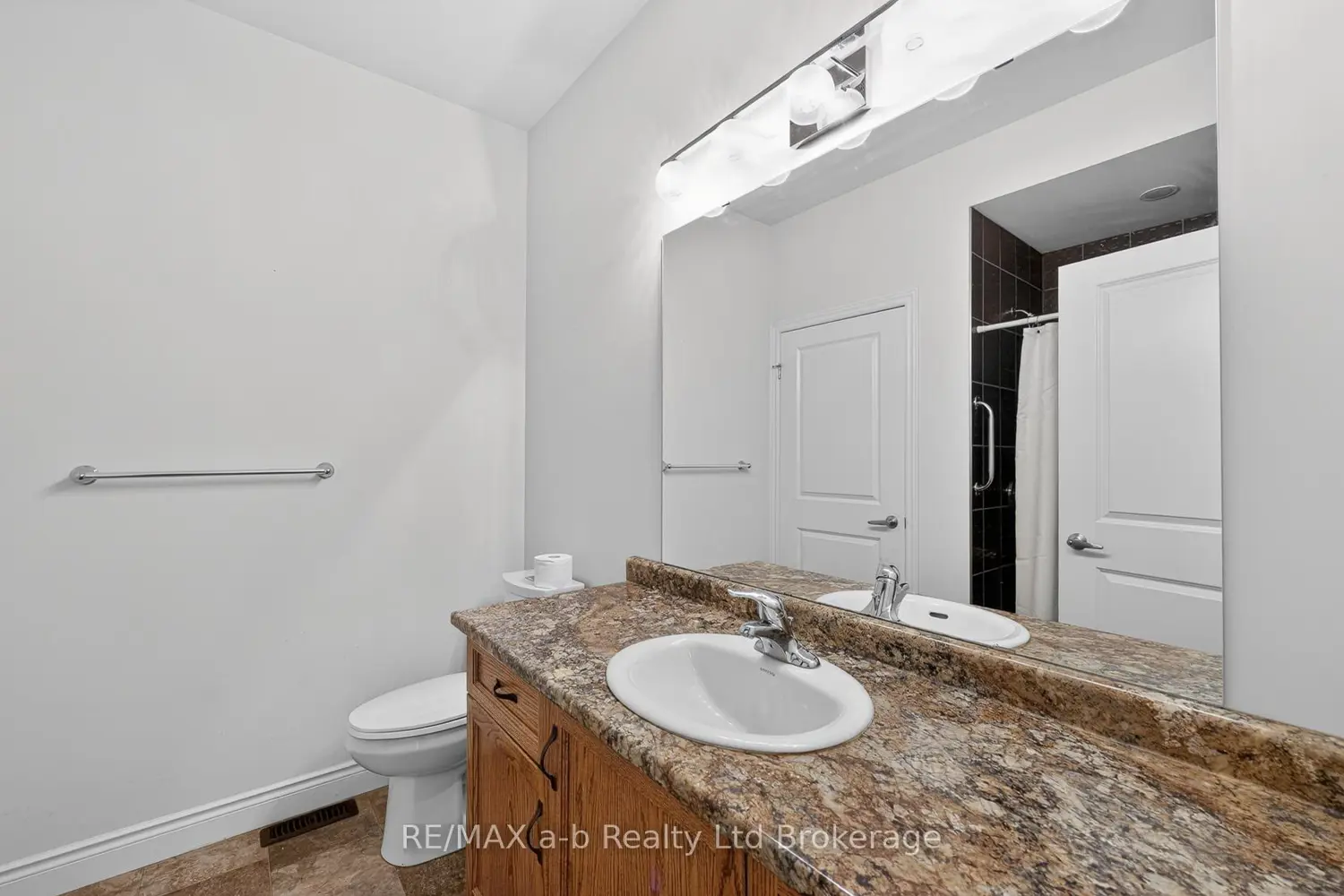 Additional image 8 of 111 King Street East, Unit 14 Street