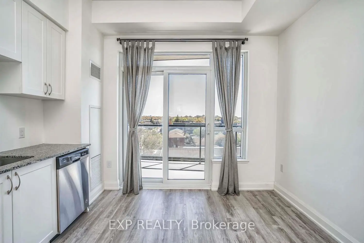 Additional image 11 of 2800 Keele Street 605
