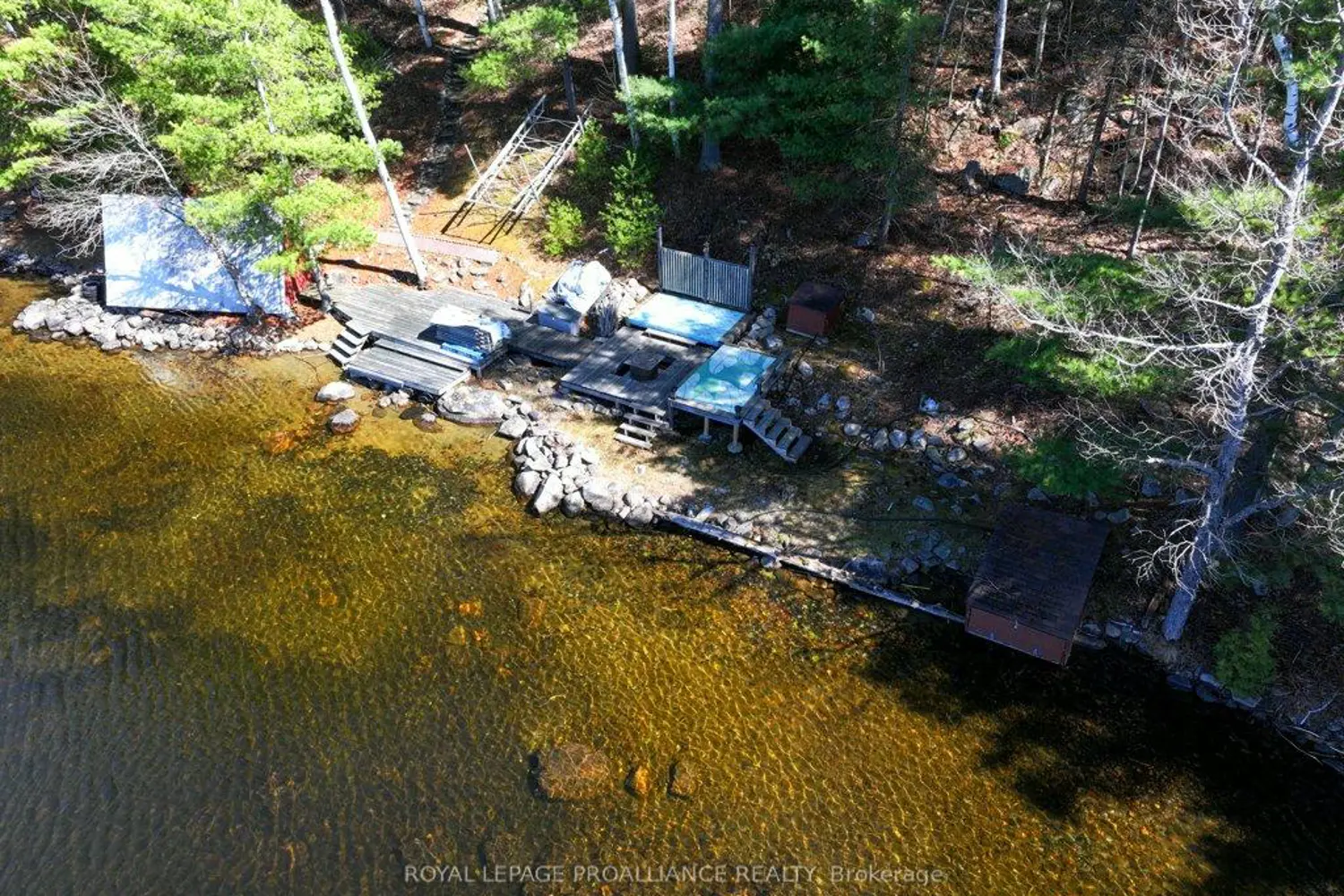 1038A Brown's Lane photo 4