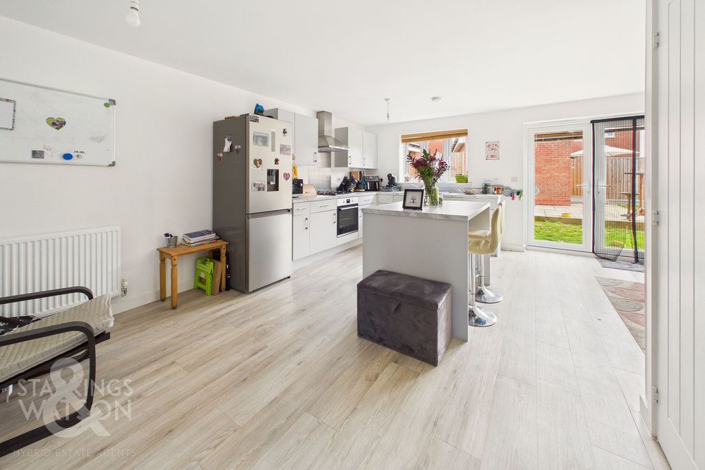 Additional image 2 of 4 bed detached house for saleClyde Way, Eye IP23
