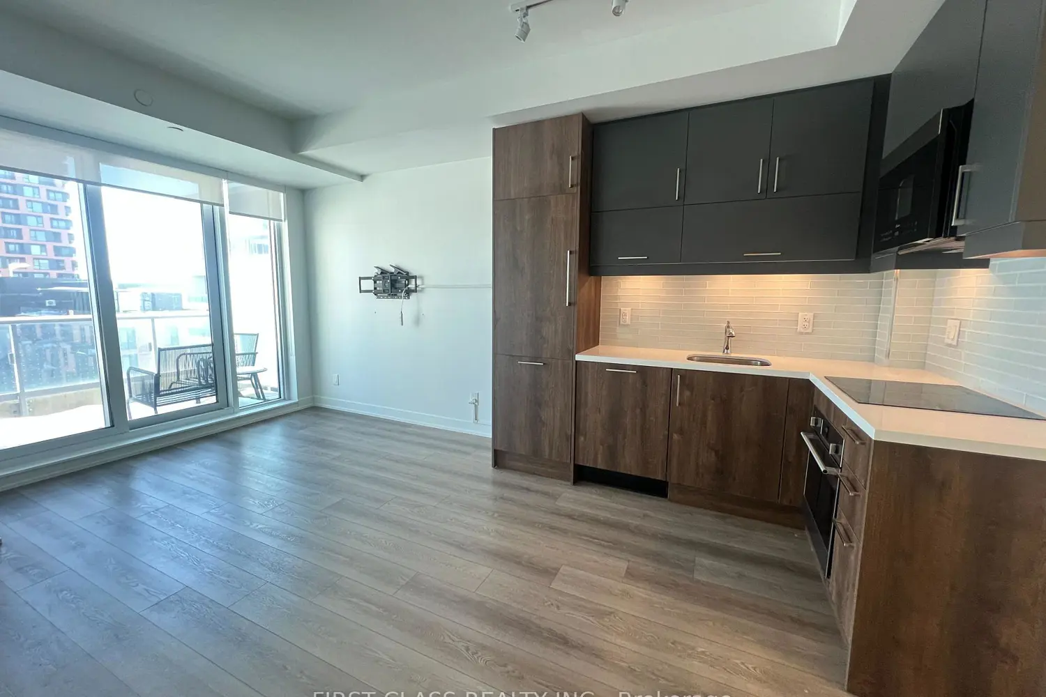 Additional image 4 of 8119 Birchmount Road 1201