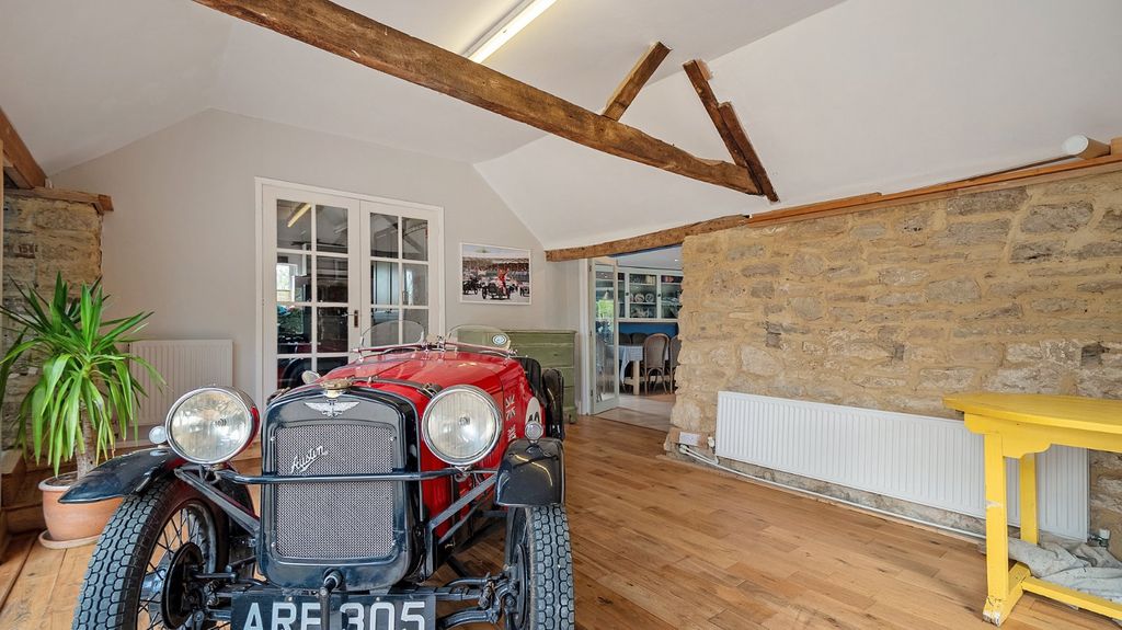 Additional image 25 of 8 bed detached house for saleThrupp, Faringdon, Oxfordshire SN7