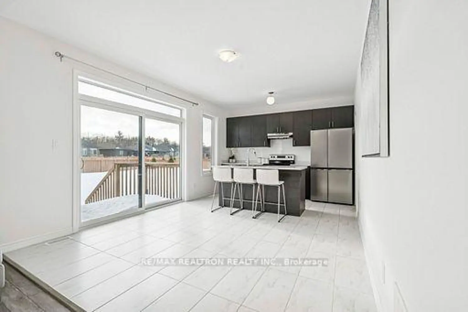 Additional image 7 of 33 Simona Avenue