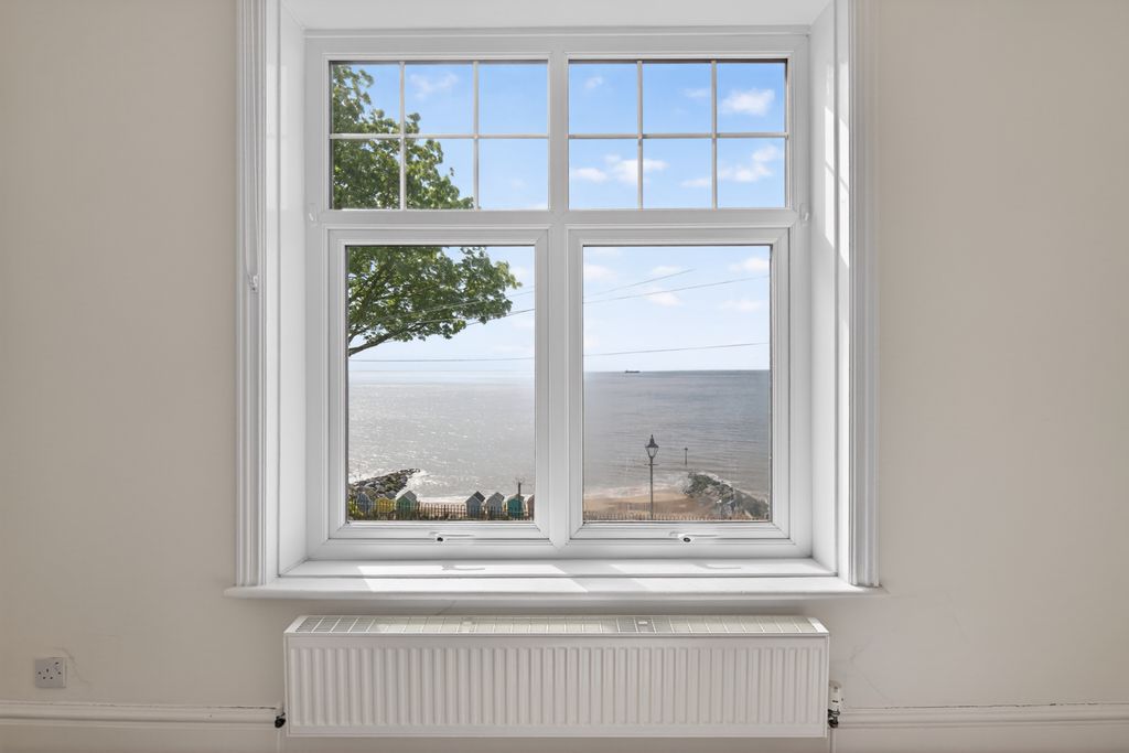 Additional image 9 of 2 bed flat for saleGraham Court, Hamilton Gardens, Felixstowe IP11