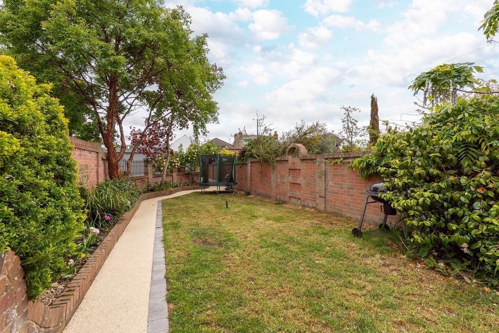 Additional image 24 of 4 bed semi-detached house for saleWhitehill Road, Gravesend DA12
