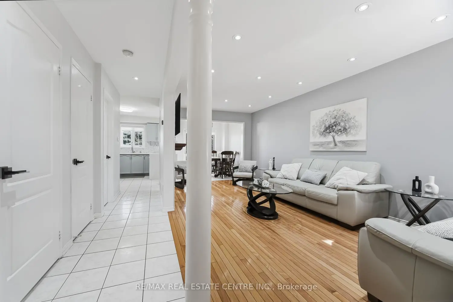 2665 Thomas Street 62 photo 3