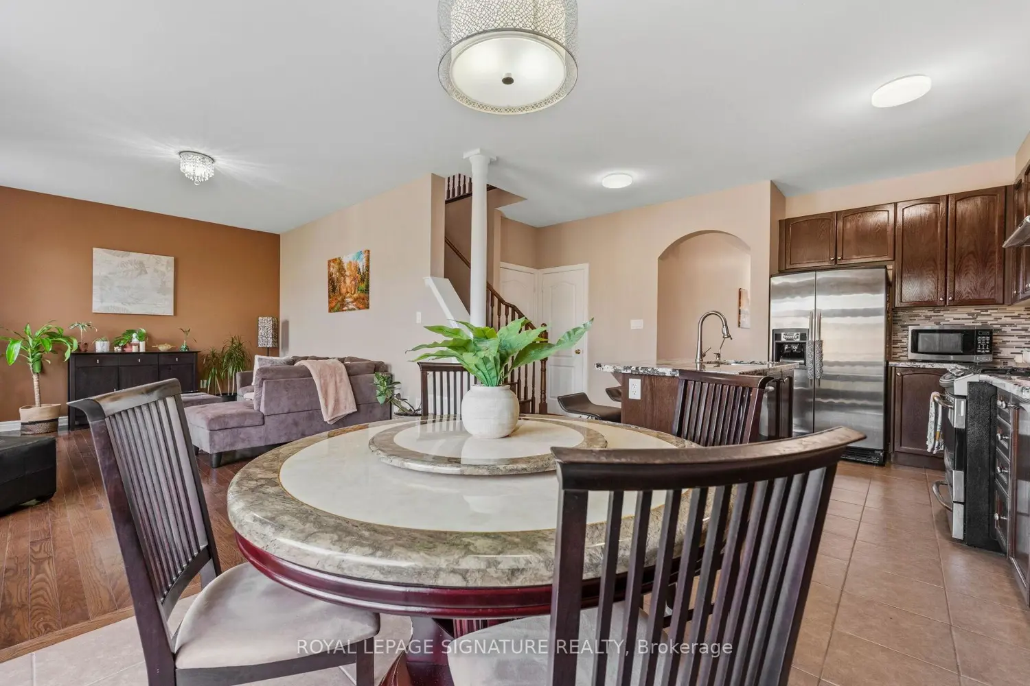 476 Nairn Circle photo 5