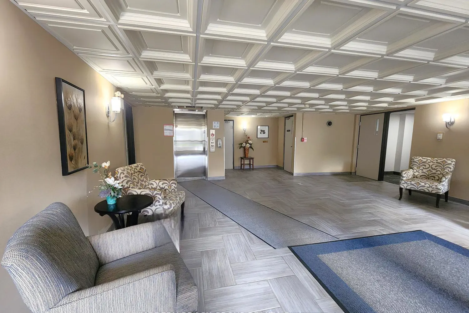 820 Laurier Boulevard 110 photo 3