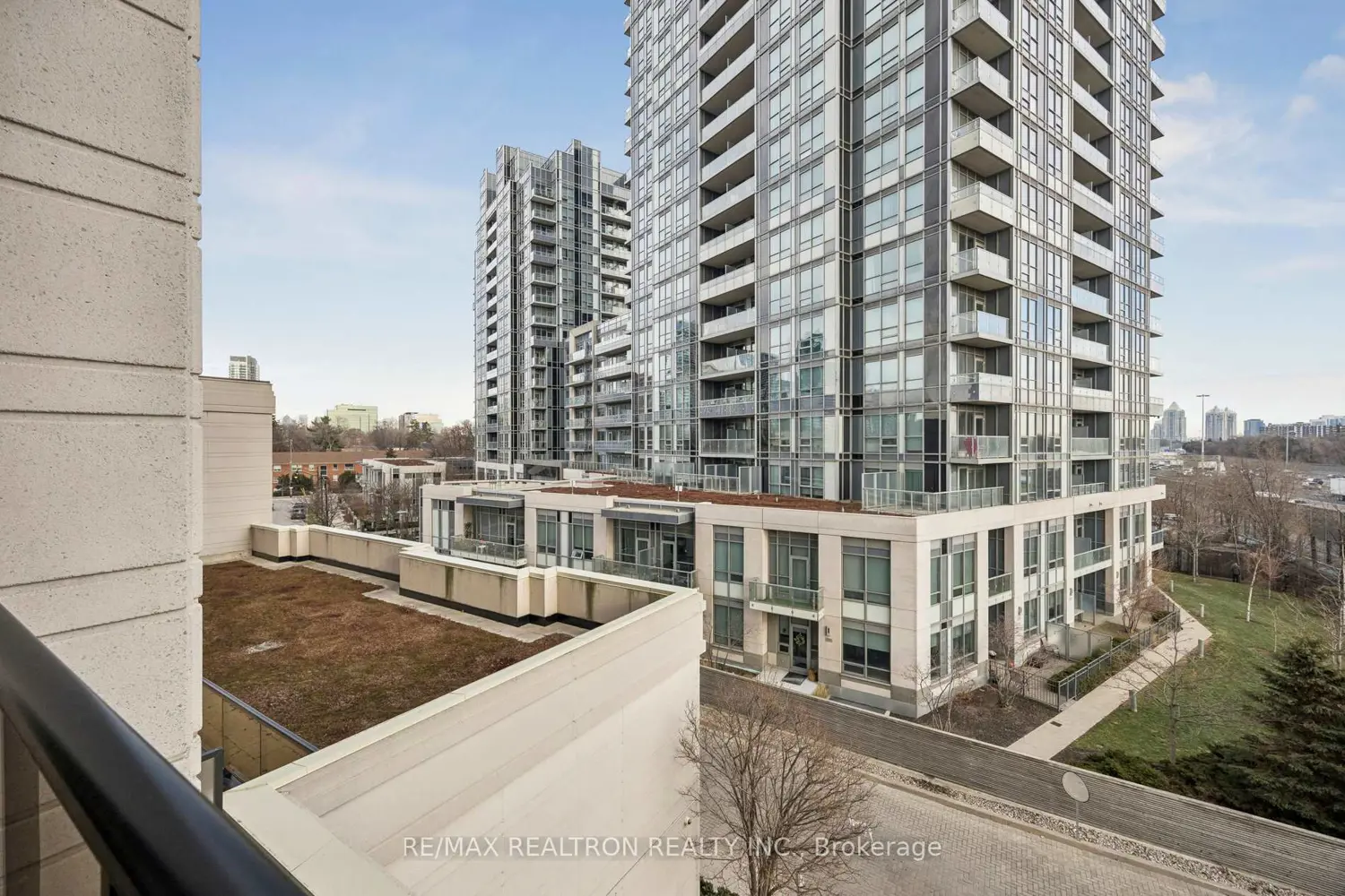 Additional image 13 of 100 Harrison Garden Boulevard 323