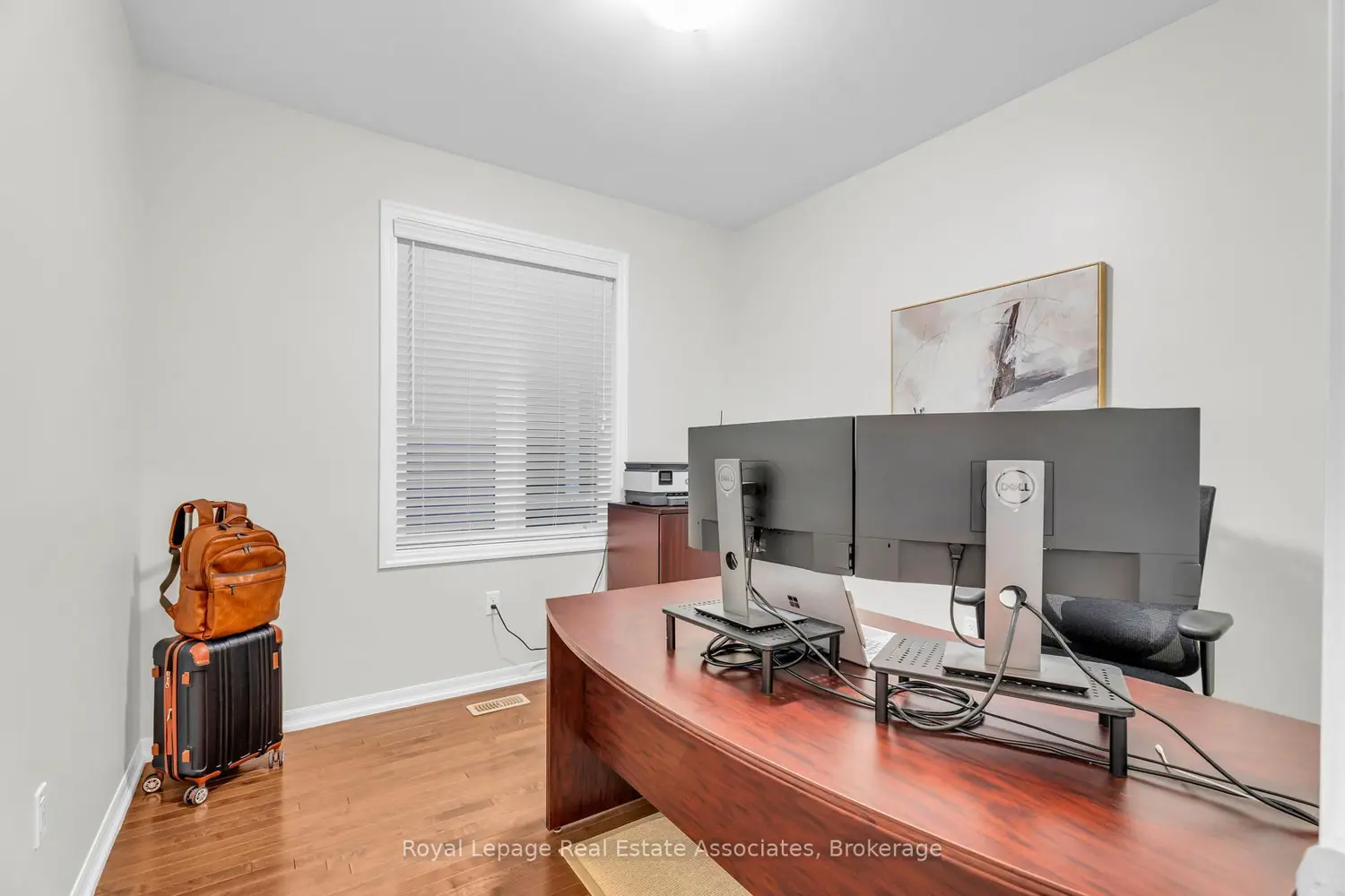 879 Etherington Way photo 3