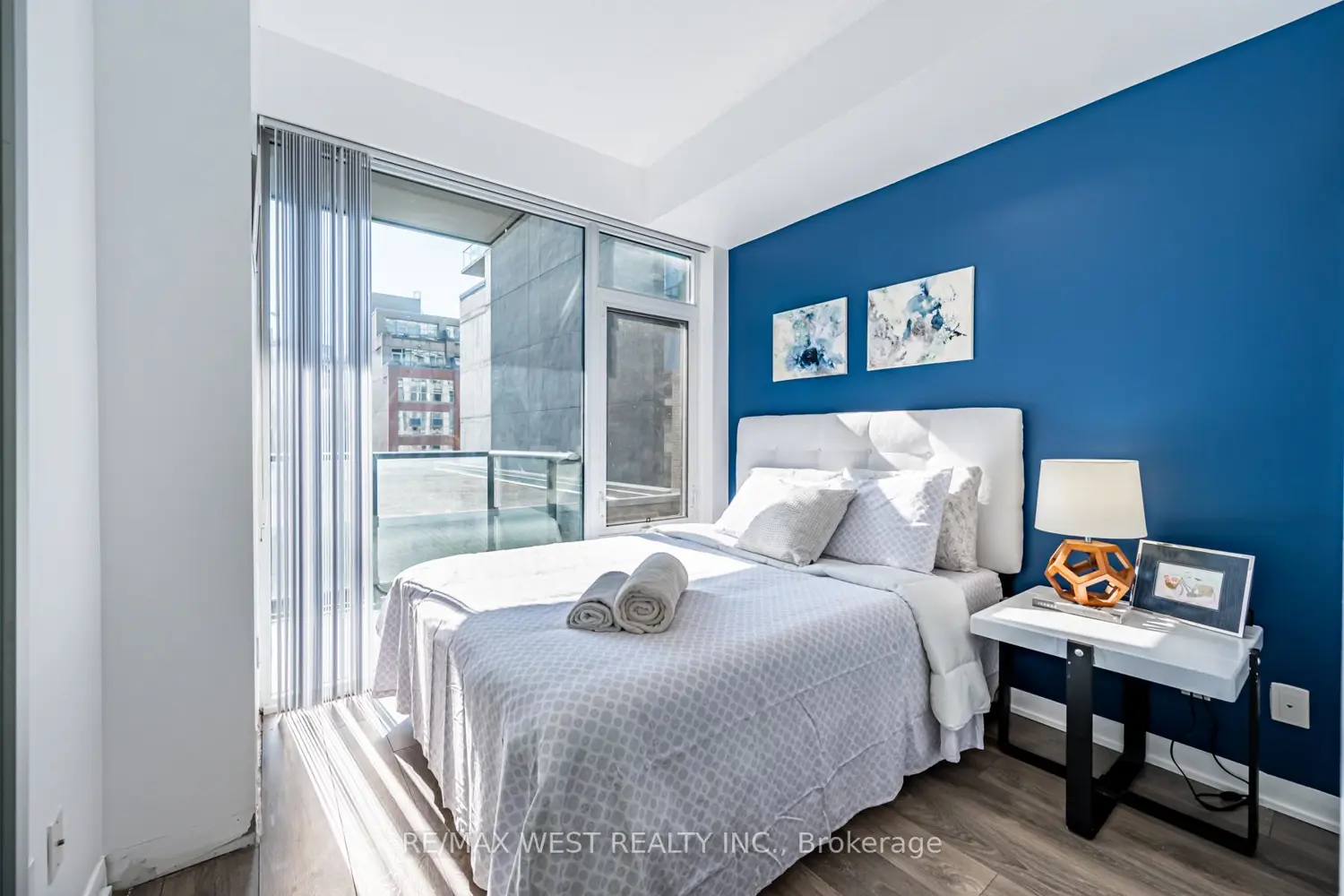 Additional image 9 of 435 Richmond Street 409