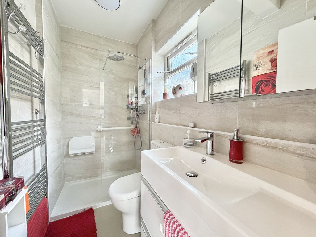 Additional image 17 of 3 bed bungalow for saleMadeira Lane, Freshwater PO40