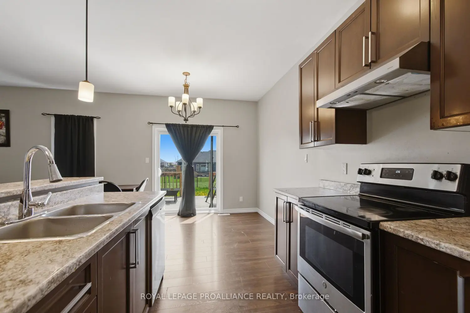 5 Cottonwood Drive photo 4