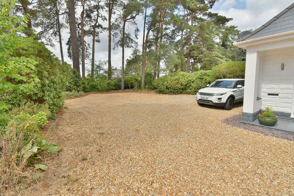 Additional image 25 of 6 bed detached house for saleGolf Links Road, Ferndown BH22