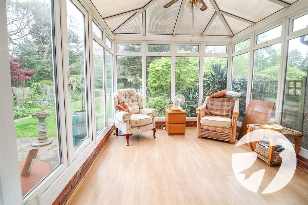 Additional image 9 of 4 bed semi-detached house for salePark Crescent, Northumberland Heath, Erith DA8