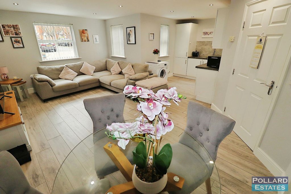 Additional image 4 of 2 bed flat for saleConqueror Drive, Gillingham ME7