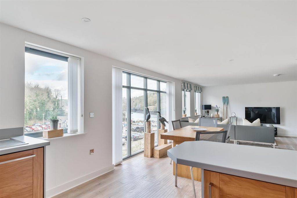 Additional image 3 of 3 bed flat for saleStation Road, Fowey PL23