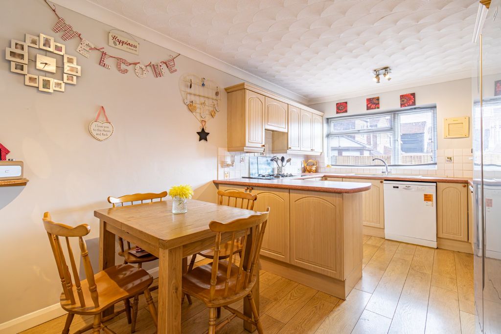 Additional image 9 of 4 bed detached bungalow for saleQueens Road, Fakenham NR21