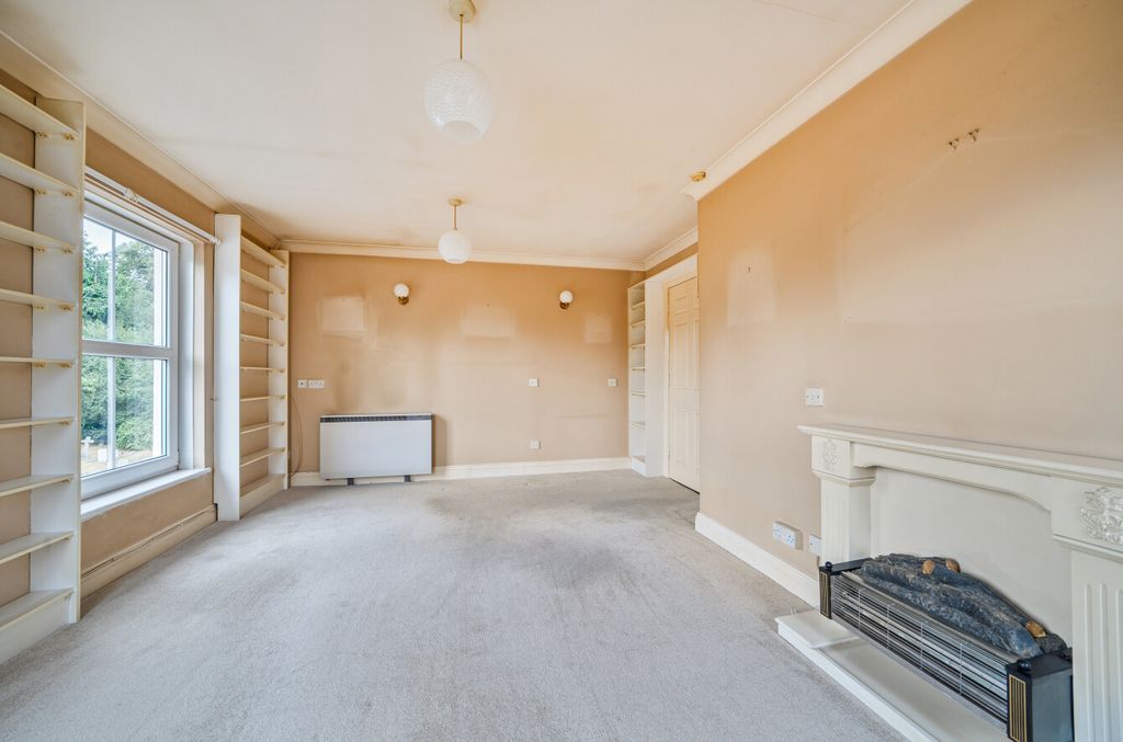 Additional image 5 of 2 bed flat for saleChurch Street, Faringdon, Oxfordshire SN7