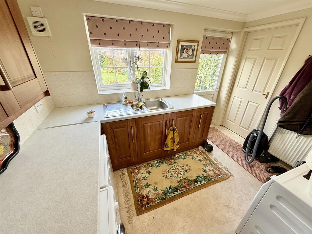 Additional image 13 of 4 bed detached house for saleMarine Crescent, Great Yarmouth NR30