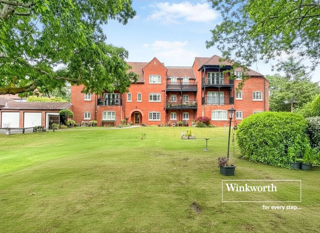 2 bed flat for saleWhincroft Close, Ferndown, Dorset BH22
