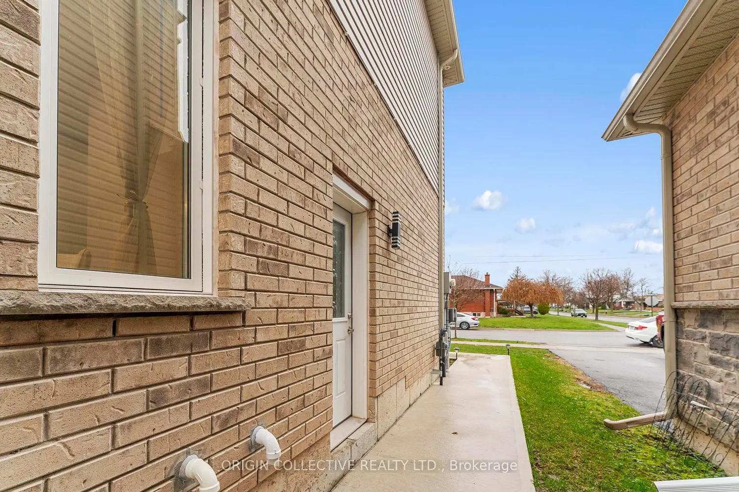 152 Mccabe Avenue photo 3