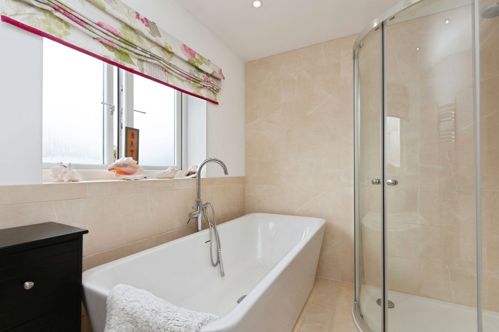 Additional image 17 of 3 bed detached house for saleBack Lane, Bucks Horn Oak, Farnham GU10