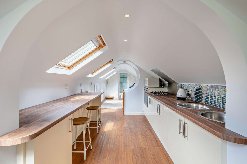 Additional image 10 of 8 bed detached house for saleFarnham Road, Churt, Farnham, Surrey GU10
