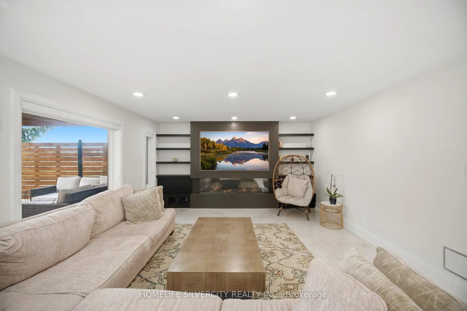 Additional image 6 of 15 Estateview Circle