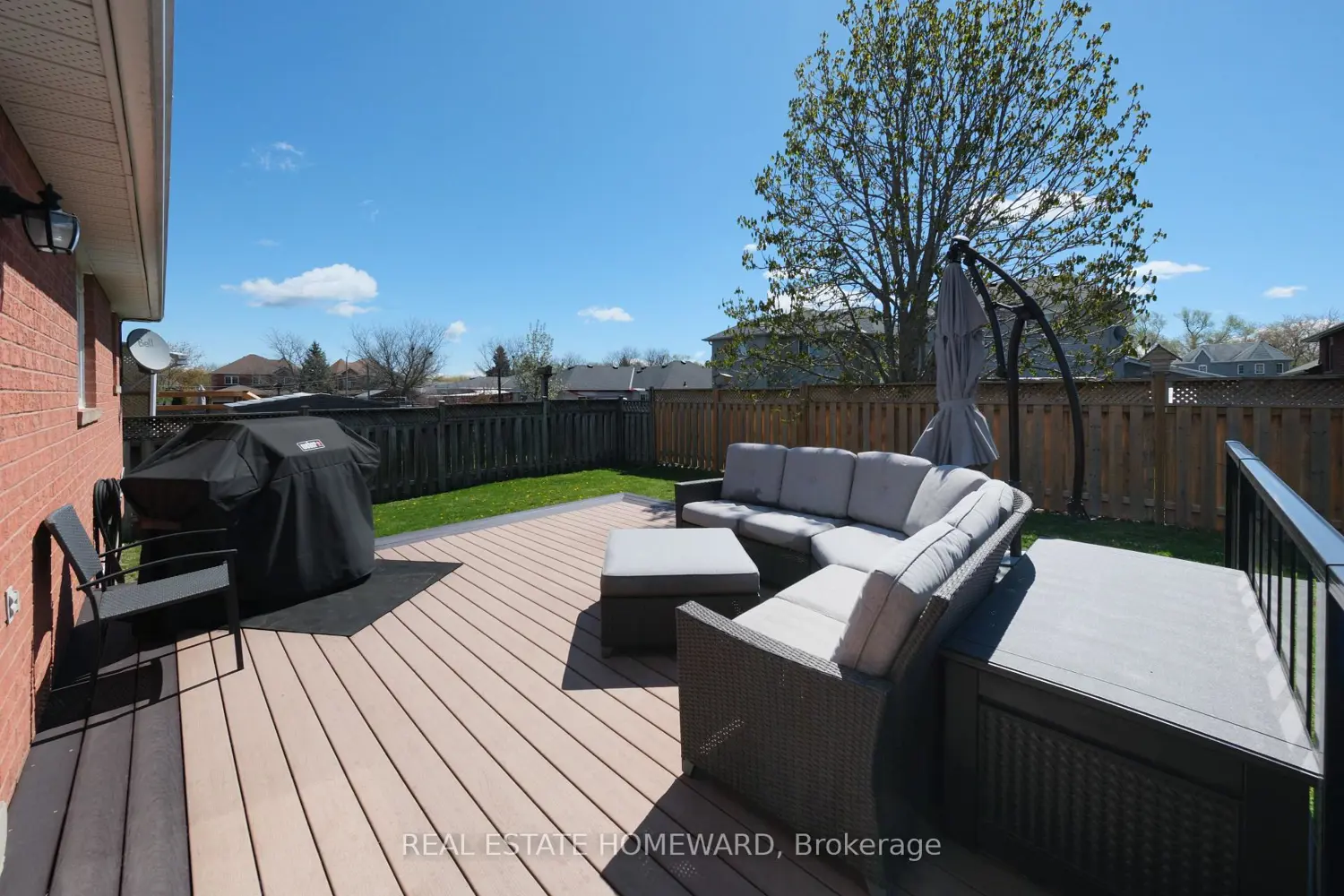 1283 Vincent Crescent photo 5