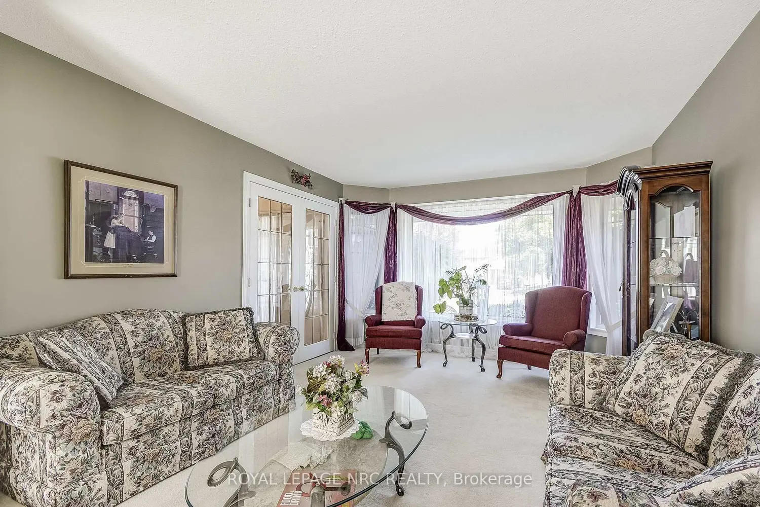 8 Hearth Court photo 2