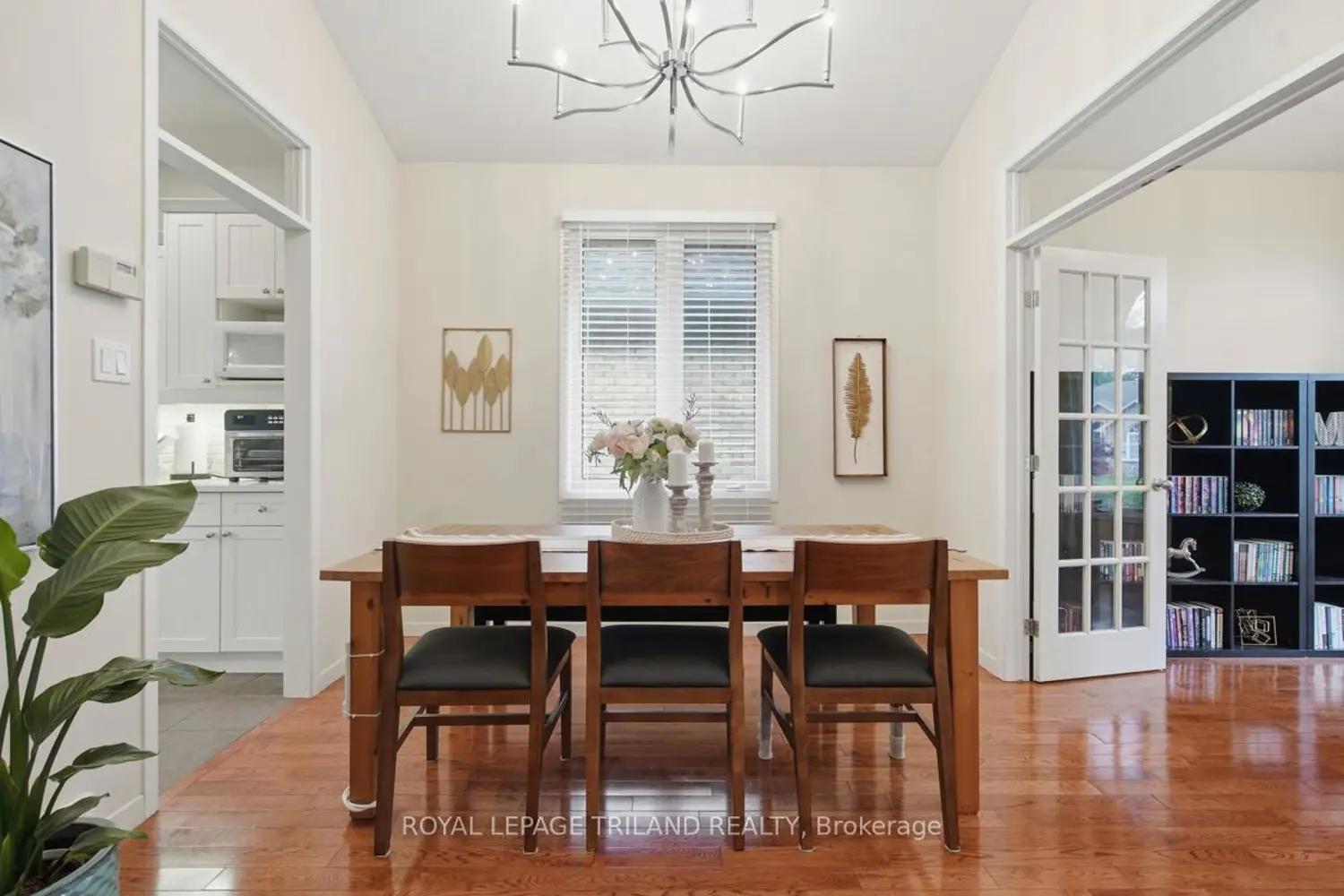 512 Sandybrook Drive photo 3