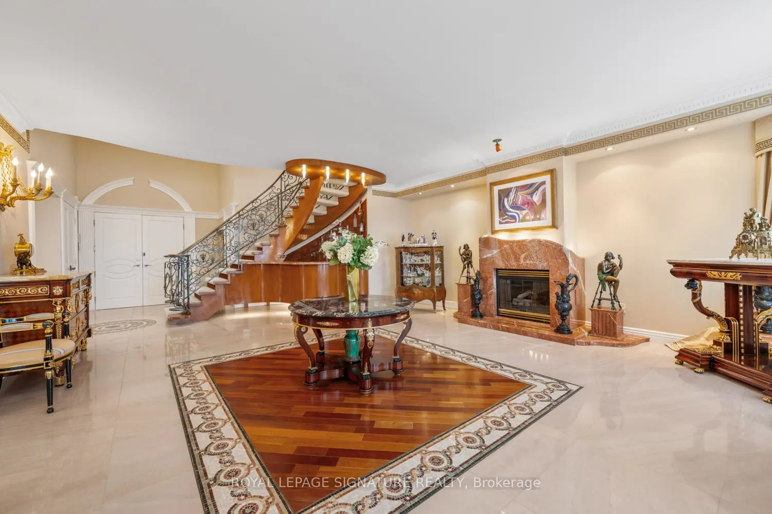 7300 Yonge Street Ph9 photo 2