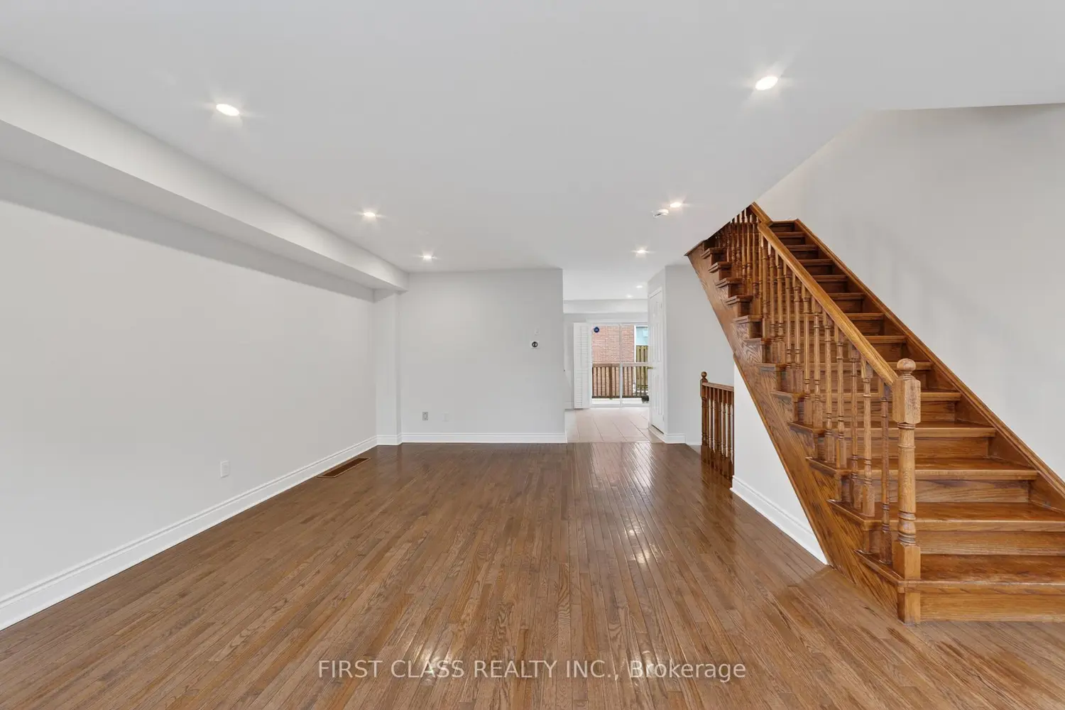 Additional image 8 of 3076 Lake Shore Boulevard Th10