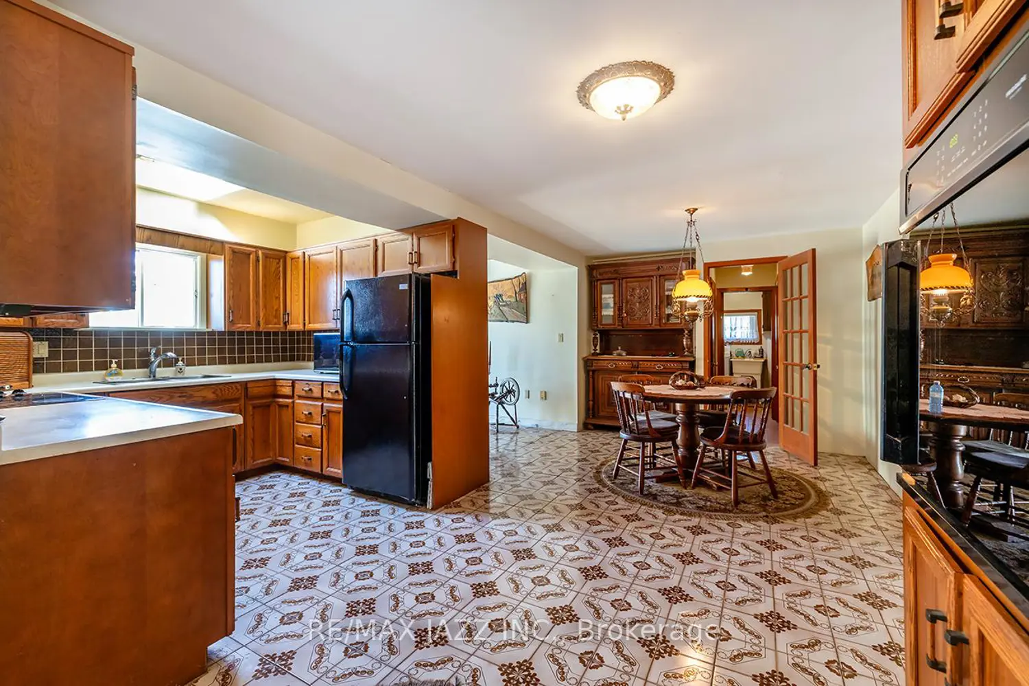 1249 Glen Miller Road photo 5