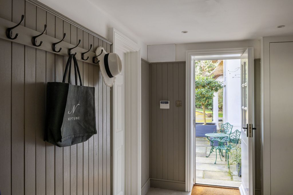 Additional image 19 of 6 bed detached house for saleSwifts Close, Moor Park, Farnham GU10